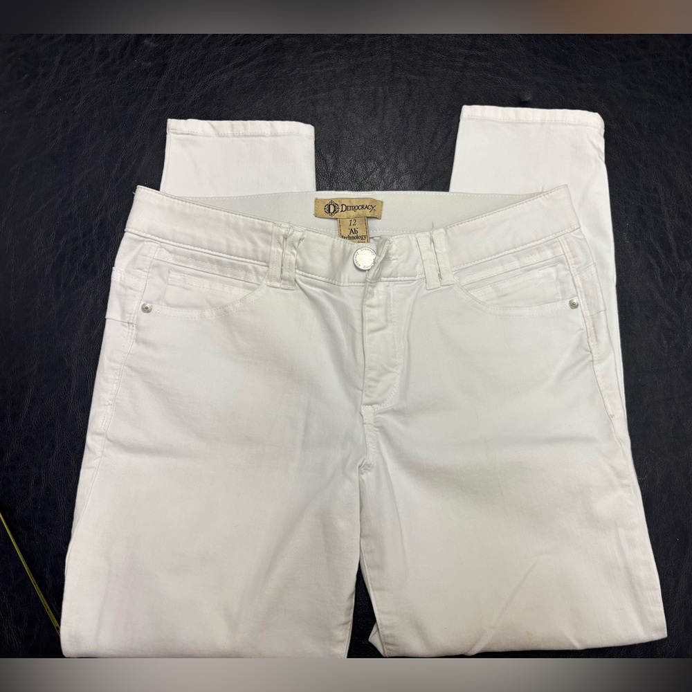 Women’s Democracy White Jean sz 12 with Ab Technology